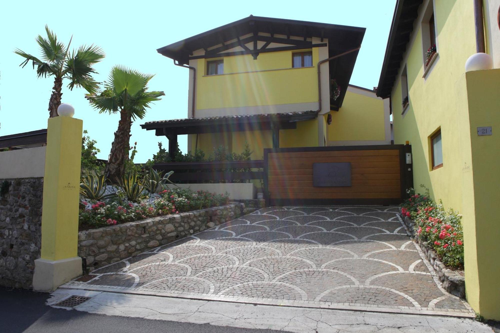 Agriturismo Il Barone Moniga del Garda Екстериор снимка